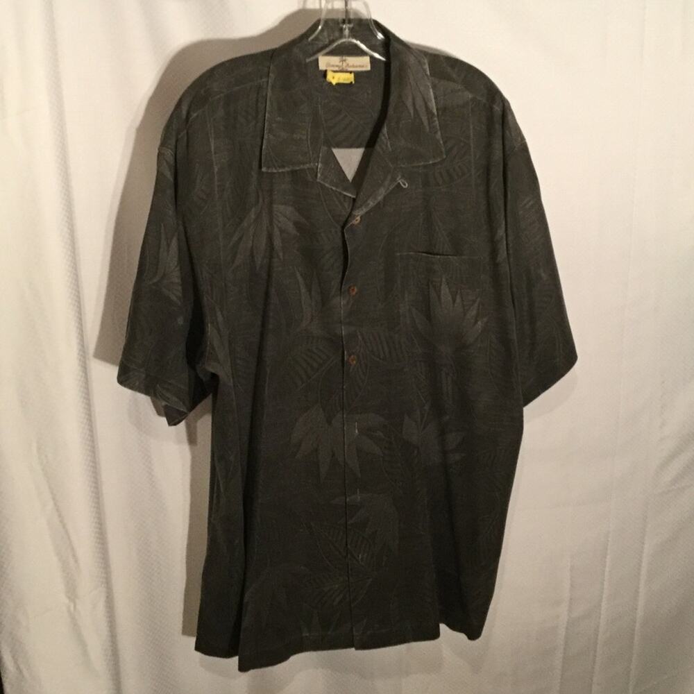 Tommy Bahama Grey/grey 💯silk worn once
